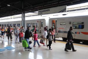 KAI-Berhasil-Berangkatkan-3-4