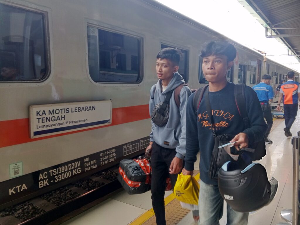 KAI-Group-Layani-11.8-juta-penumpang-6
