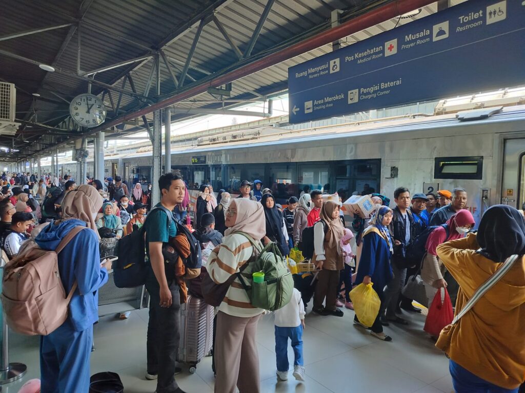 KAI-Lebih-dari-23-Juta-2-9