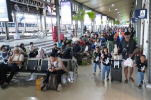 KAI-Semarang-Juga-Sibuk-1-2
