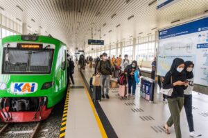 KAI-Group-Kereta-Bandara-2-4